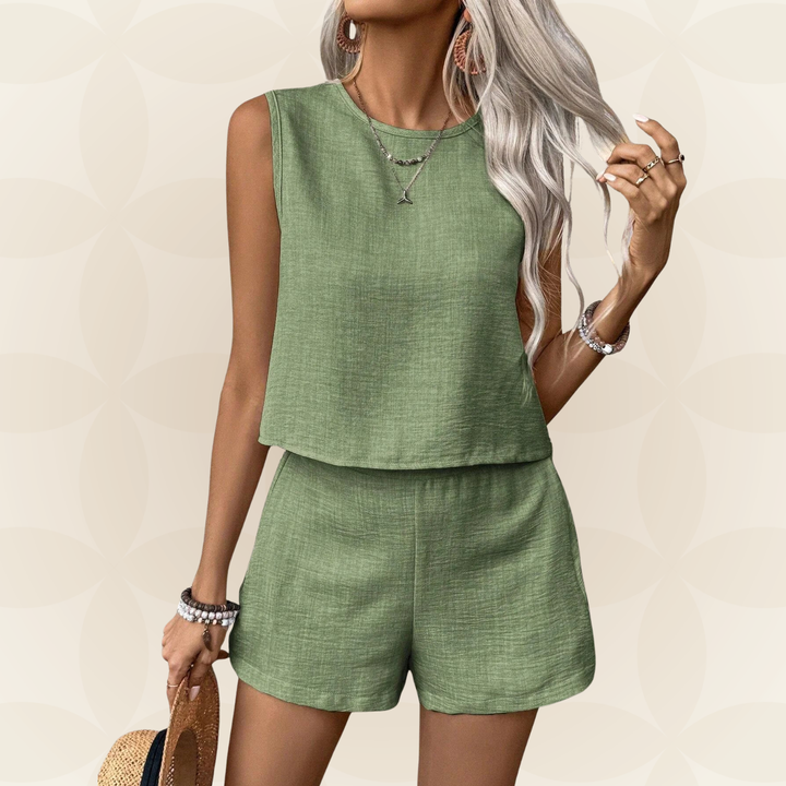 Linda | Zomerset met mouwloze top en shorts