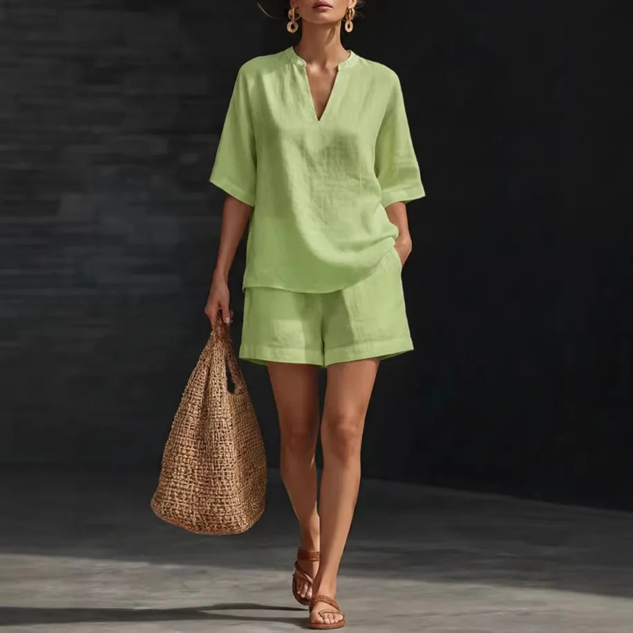 Melanie | Comfortabele set met blouse en shorts voor de zomer