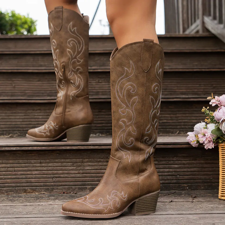JOSIEN Bruin