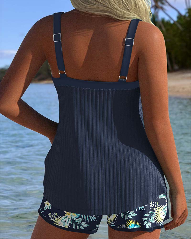 Marisol | Gestreepte tankini met tweedelige strandshort