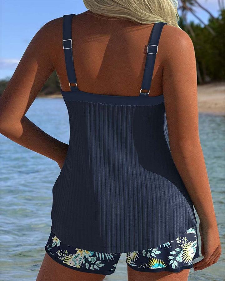 Marisol | Gestreepte tankini met tweedelige strandshort
