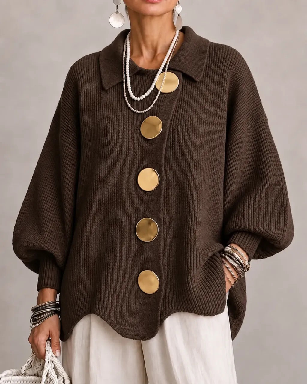 SABINE | OVERSIZED GEBREID VEST MET KRAAG EN GROTE KNOPEN