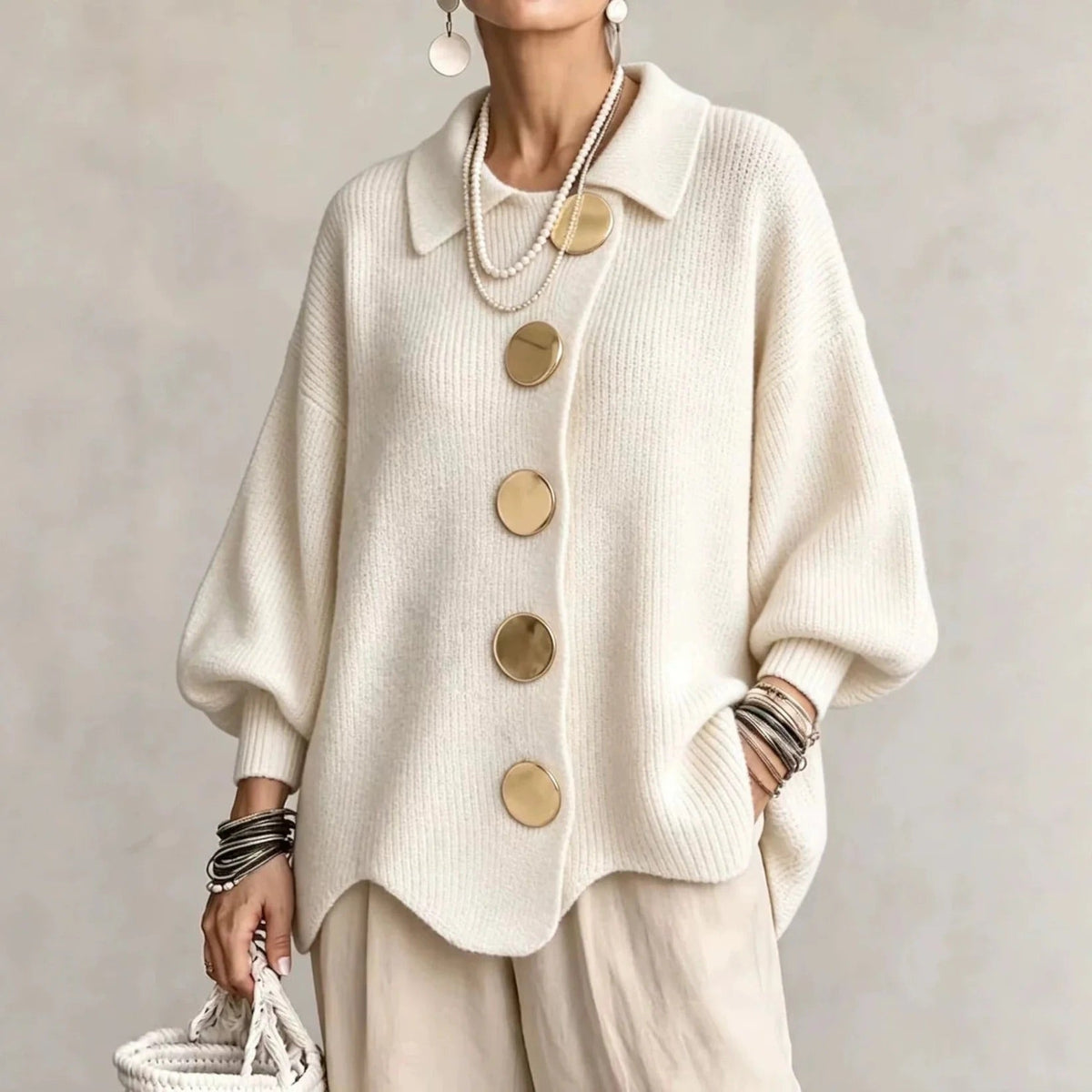 SABINE | OVERSIZED GEBREID VEST MET KRAAG EN GROTE KNOPEN