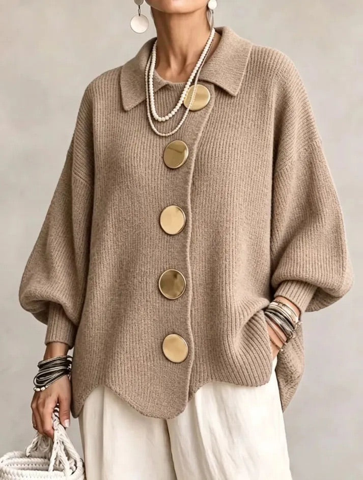 SABINE | OVERSIZED GEBREID VEST MET KRAAG EN GROTE KNOPEN