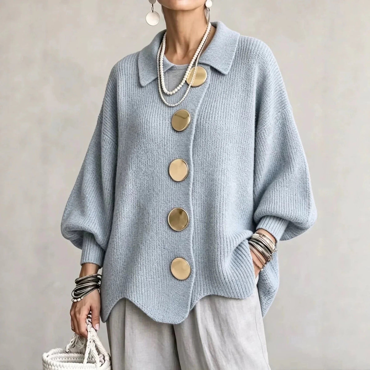 SABINE | OVERSIZED GEBREID VEST MET KRAAG EN GROTE KNOPEN