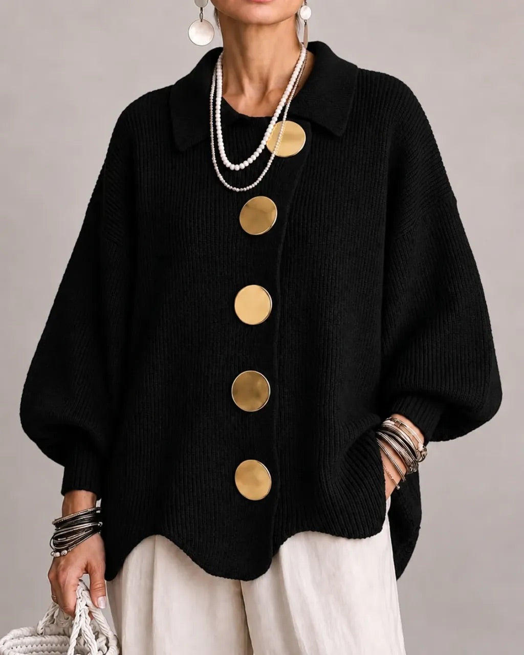 SABINE | OVERSIZED GEBREID VEST MET KRAAG EN GROTE KNOPEN